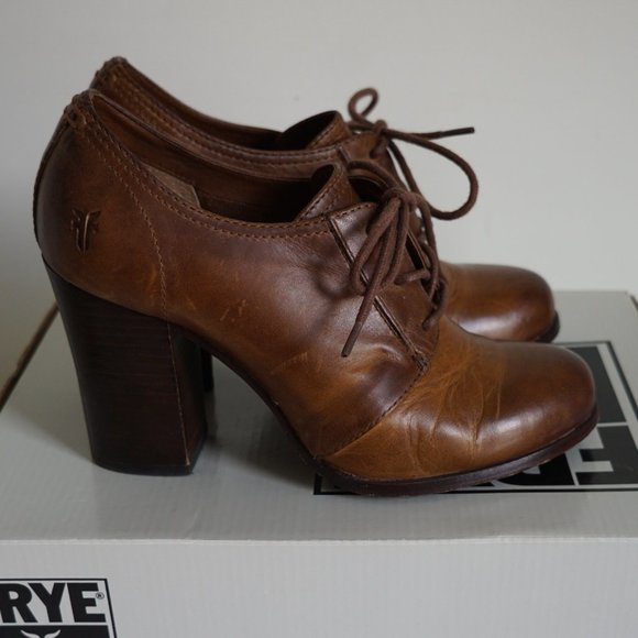Frye Shoes - Frye Parker Oxford Heel Brown Size 7,fits like 6.5